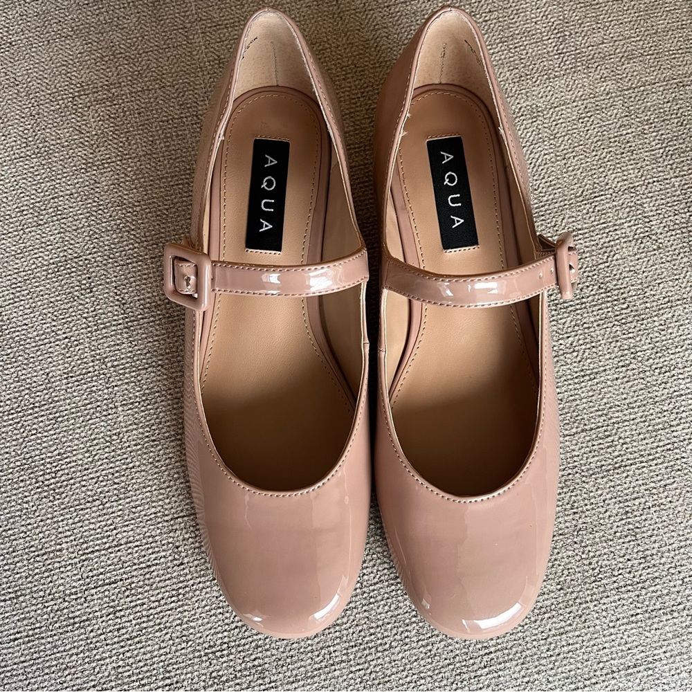 Bloomingdales Aqua Lara Ankle Strap Low Heel Pumps Sz 7.5